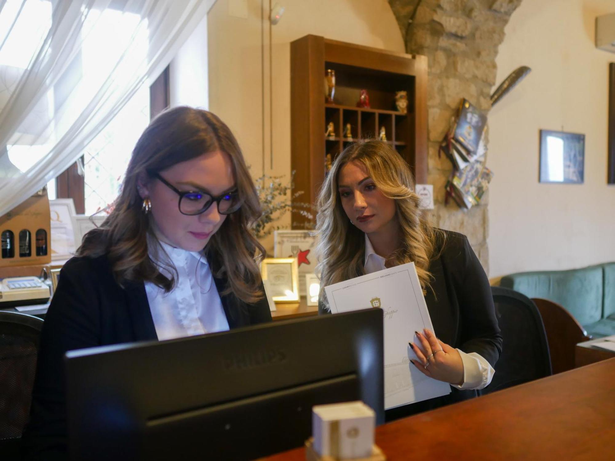 Tenute Del Gheppio Dugenta Bagian luar foto