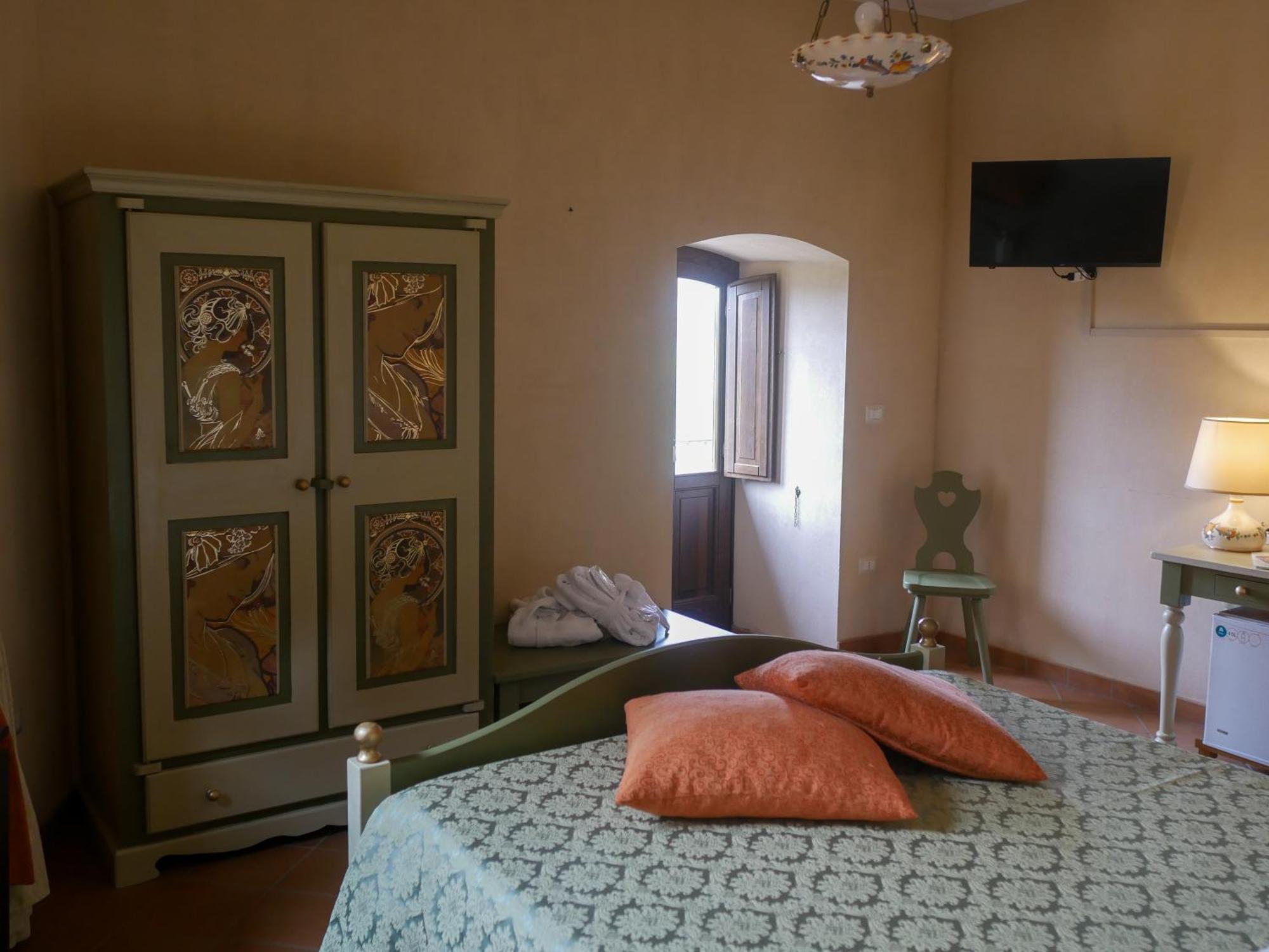 Tenute Del Gheppio Dugenta Bagian luar foto